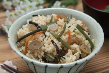 秋のきのこご飯