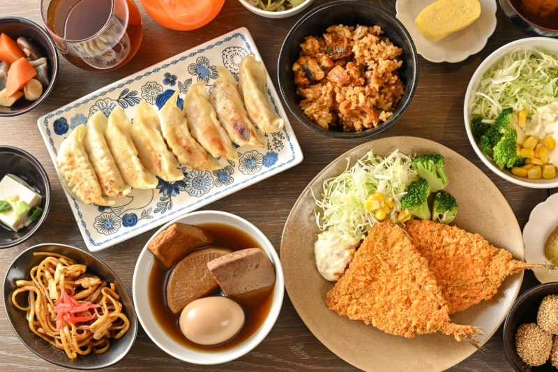 朝食
